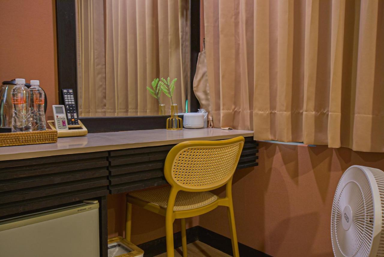 Ashare Hotel Yilan Экстерьер фото
